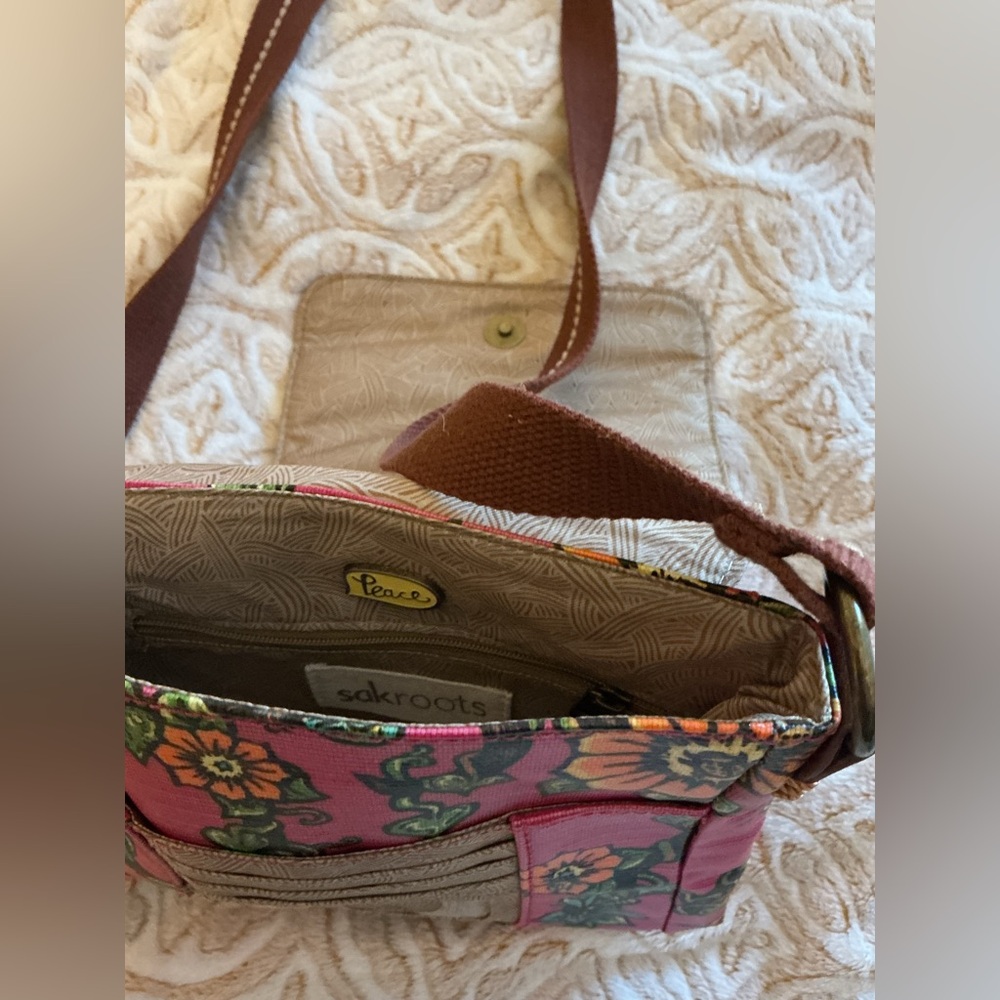 Sakroots Floral Crossbody Bag in Raspberry - Picture 4 of 5